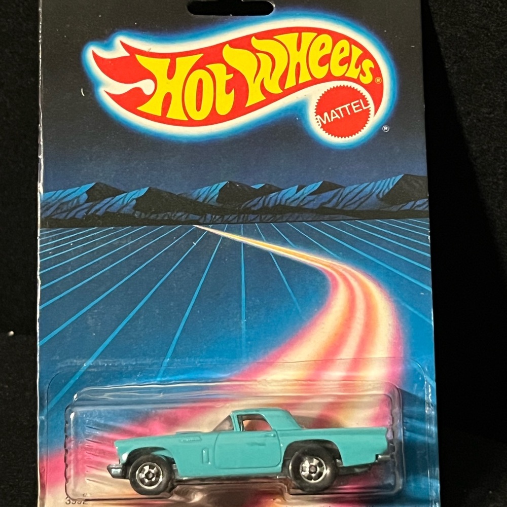 Vintage 1986 Hot Wheels Mattel 57 T-Bird Die Cast Blue #3992 NEW Ford Toy Car
